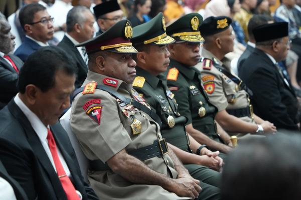 Kapolda Papua Hadiri Acara Pelantikan Penjabat Gubernur Papua Selatan dan Papua