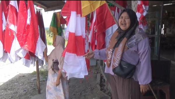 Penjual Bendera Melonjak Jelang HUT RI di Kabupaten Singkil