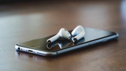 Tips Mengeluarkan Air dari Speaker iPhone dengan Mudah