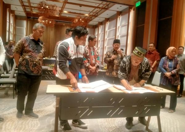 Puluhan Investor Bertemu Menparekraf Bahas Progres Pengembangan Investasi di DPSP Labuan Bajo