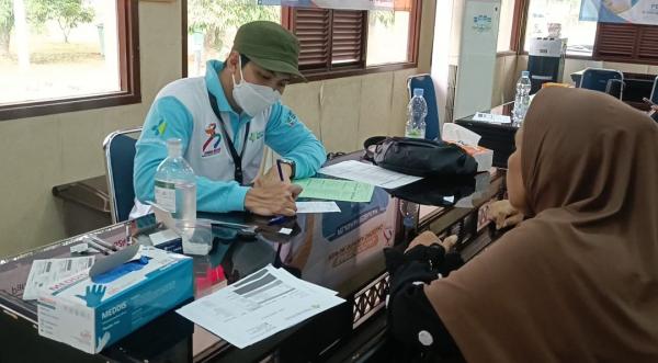 Ratusan Masyarakat Pandeglang Serbu Pengobatan Gratis RSUP Sitanala Tangerang