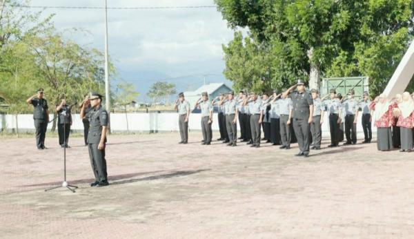 Peringati Hari Pengayoman, Imigrasi Bima Gelar Upacara dan Tabur Bunga di Makam Pahlawan