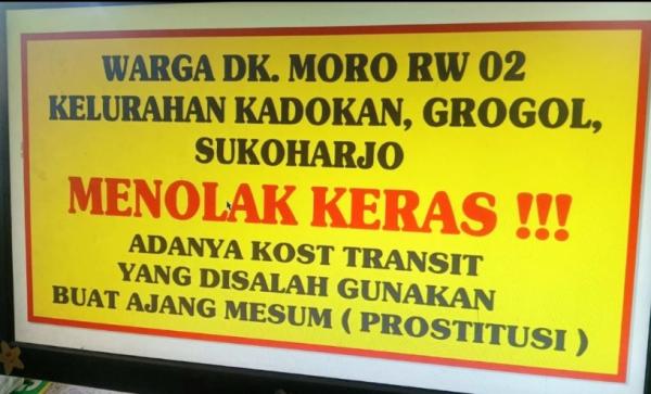 Rumah Kos Diduga Jadi Tempat Berbuat Mesum, Warga Kampung di Sukoharjo Pasang Spanduk Penolakan