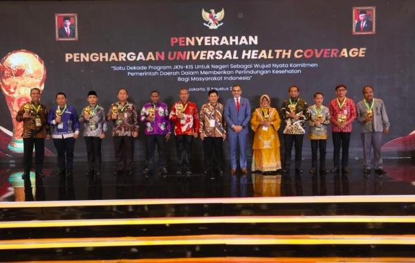 Pemkab Aceh Barat Meraih Penghargaan UHC 2024 Kategori Utama dari BPJS Kesehatan