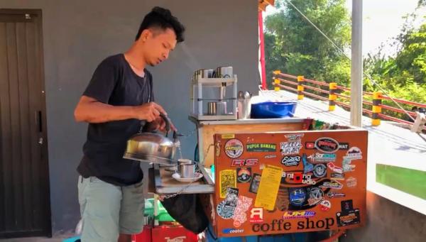 Unik di Ponorogo, Kunjungi Starling Kopi di Dekat Area Pemakaman