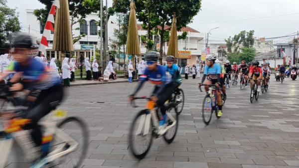 679 Peserta Ramaikan Lodaya Siliwangi Ride 2024 dari Alun-alun Tasikmalaya ke Pantai Batukaras