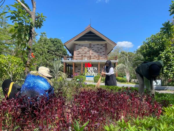 Pertamina Patra Niaga Sulawesi, Gelar Aksi Bersih di Kebun Raya Jompie