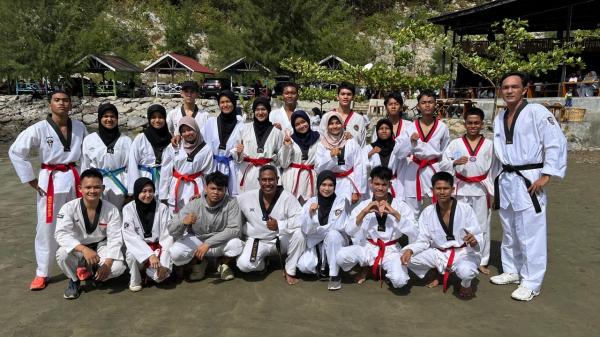 Taekwondo Kodim 0101/KBA Gelar Uji Fisik dan Penyematan Sabuk