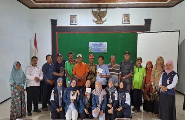 KKN di Bendo Sragen, Mahasiswa Undip Edukasi Petani Pembuatan Biochar dari Limbah Pertanian