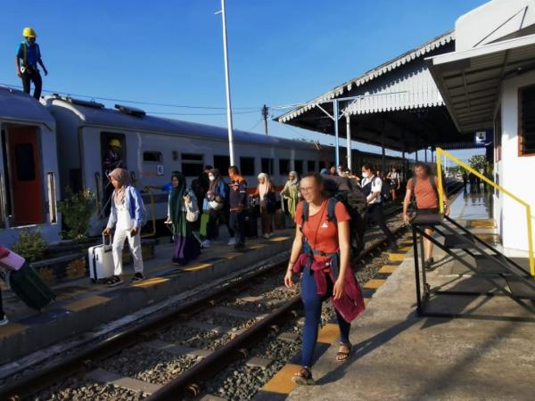 Stasiun Kota Probolinggo, Jadi Jujukan Favorit Wisatawan Asing Saat Berlibur di Indonesia