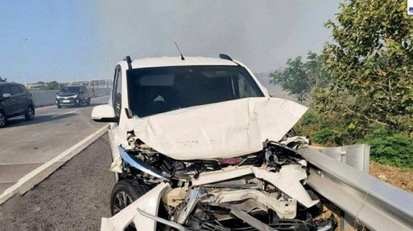 Tiga Kendaraan Terlibat Kecelakaan Beruntun di Tol Surabaya-Mojokerto