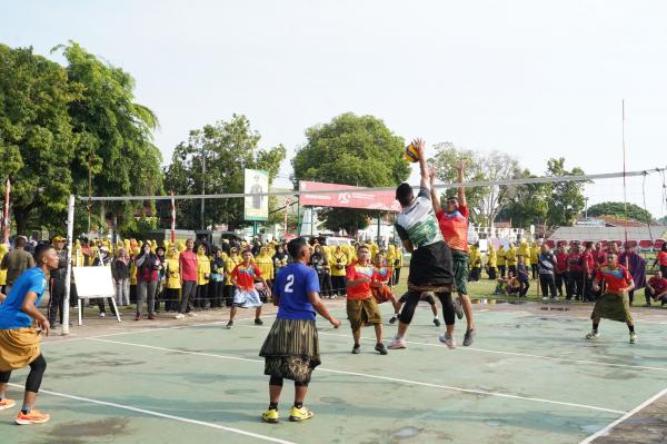 Seru! TNI Ikut Lomba Semarakkan HUT Ke-79 RI di Aceh