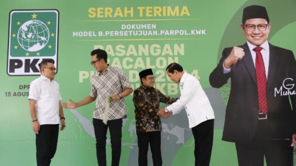 9 Pasangan Bakal Calon Kepada Daerah di Sultra Resmi Menerima Dokumen B1-KWK PKB