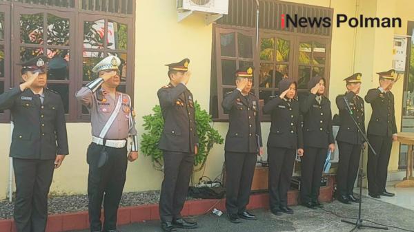 Polres Polman Gelar Upacara Bendera untuk Peringati HUT Kemerdekaan RI Ke-79