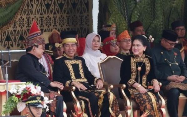 Potret Keakraban Jokowi dan Prabowo saat Upacara HUT ke-79 RI di IKN