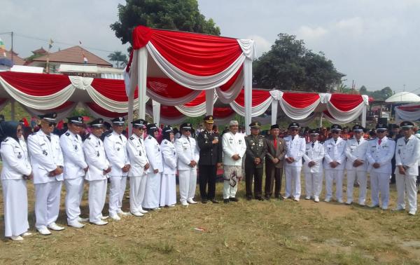 Warga Cugenang Cianjur Antusias Saksikan Prosesi Upacara HUT RI ke-79