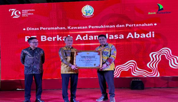 Malam Ramah Tamah HUT RI, Empat Developer Terima Penghargaan dari Gubernur Sulsel