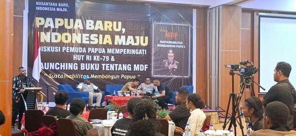 Launching Buku Mathius Derek Fakhiri 