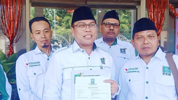 Datangi Pengadilan Negeri, DPC PKB Brebes Serahkan Salinan Berkas Kepengurusan