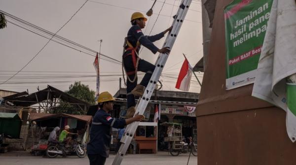 PLN Icon Plus Tertiban Jaringan Kabel Fiber Optik di Kawasan Subang