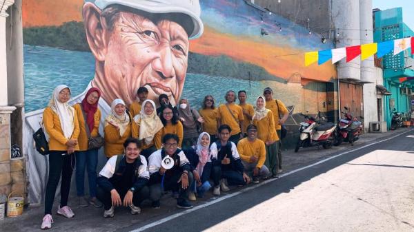 Tim KKN UNDIP Bersama Masyarakat Wujudkan Mimpi Kampung Wisata Kemlayan Surakarta