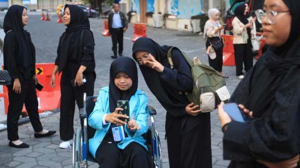 Akses Setara di Kegiatan PKKMB: UNS Tunjukkan Kepedulian pada Mahasiswa Disabilitas