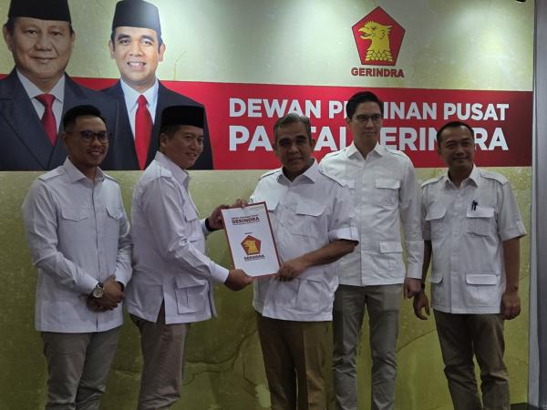 Iqbal-Dinda Terima B1KWK dari Gerindra di Pilgub NTB, Bawa Pesan Khusus dari Prabowo