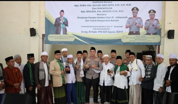 Commander Wish, Kapolda Banten Safari Jum'at Keliling di Ponpes Daar El-Istiqomah