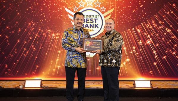 Komitmen Tinggi pada Keberlanjutan Lingkungan, bank bjb Raih Penghargaan Best ESG