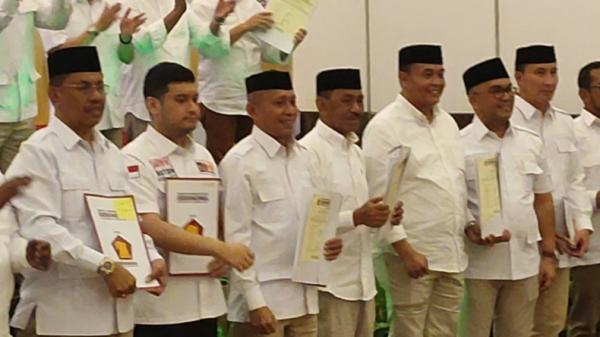 Pasangan Afirudin Mathara – Rahman Terima B1-KWK Gerindra untuk Pilkada Buton Utara