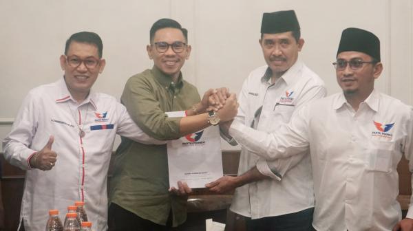 Perindo Resmi Serahkan B1KWK ke Farin-Khaeratun di Pilbup Lombok Barat 2024