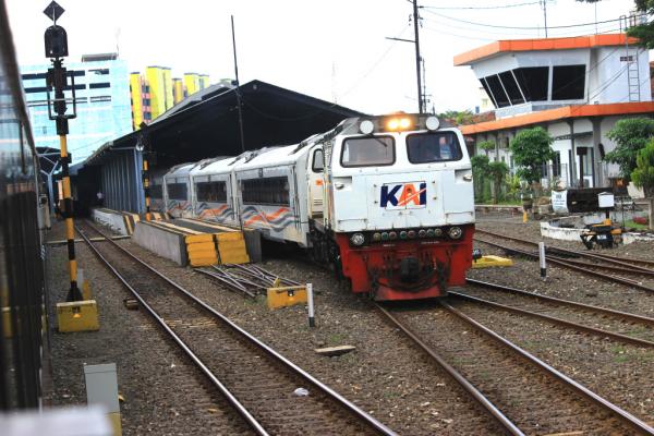 Kereta Api Mutiara Timur Beroperasi Kembali Mulai Bulan Depan