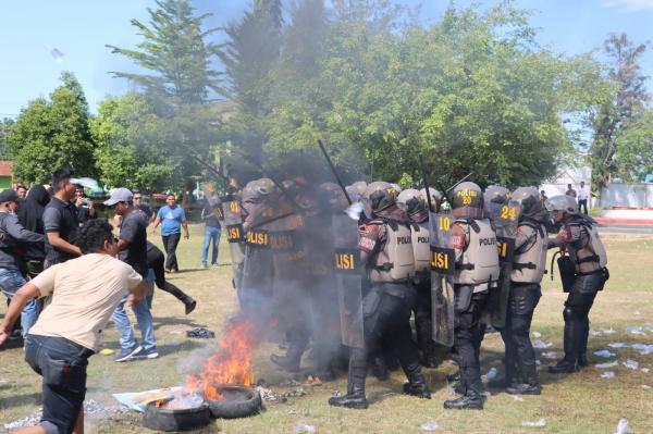 Cegah Gangguan Keamanan Jelang Pemilukada 2024, Polres Polman Gelar Simulasi Pengamanan Kota