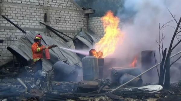 Pom Mini dan Dua Unit Rumah di Tuban Ludes Terbakar, Kerugian 500 Juta Rupiah