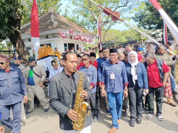 Hari Pertama Pendaftaran Dibuka, Pasangan Zulmi-Rasyid Resmi Mendaftar ke KPU