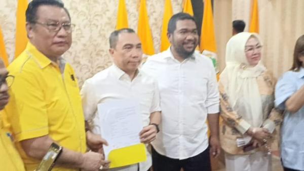 Golkar Serahkan Dukungan kepada 17 Cakada di Sultra, 2 nama Paslon Berubah