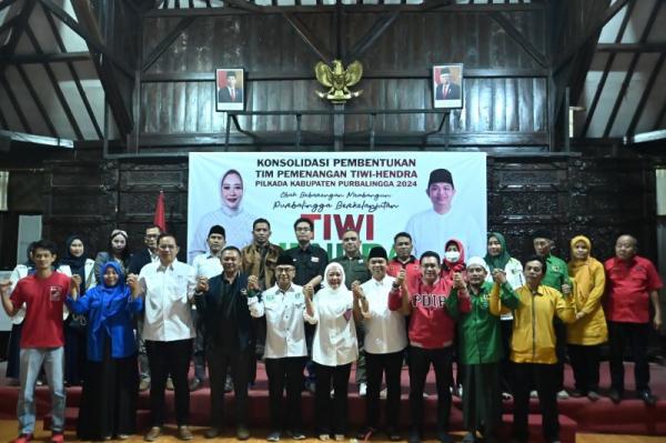 8 Partai Mendukung, Besok Pasangan Tiwi-Hendra Daftar ke KPU Purbalingga