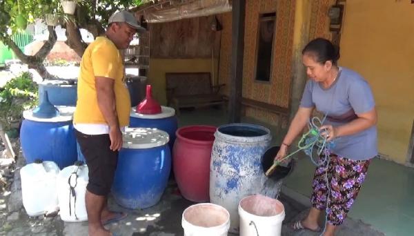 10 Tahun Pamsimas Mangkrak, Warga Andalkan Air Resapan Keruh dan Beli Air Tangki Harga Mahal