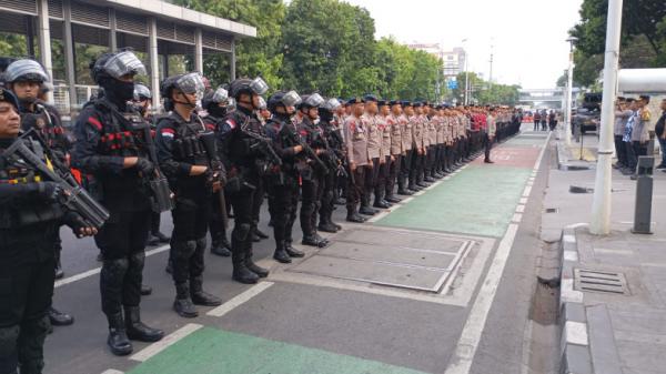 Apel Pengamanan Pilkada di KPU DKI Jakarta, 1900 Personil TNI dan Polri Disiagakan