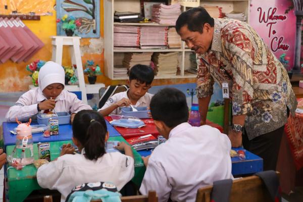 Atasi Kemiskinan, Jateng Galakkan Bantuan Makanan Bergizi