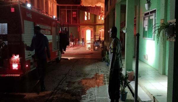 Pesantren Az Zain Sukabumi Terbakar Hebat Api Dipicu Korsleting Listrik Asrama Santri Putra