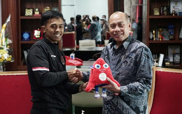 Spiderman Jatim Rahmad Adi Mulyono Dapat Bonus Istimewa dari UM Surabaya