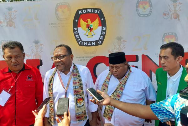 Paslon Bupati dan Wakil Bupati Merauke Guntur - Prayogo Resmi Mendaftar ke KPU