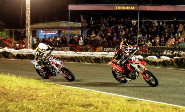 Tommy Salim Raih Double champion Dalam Ajang Balap Superchallenge Supermoto Race 2024 di Boyolali