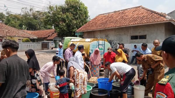 BPBD Belum Terima Permintaan Air Bersih, Warga Cimanggu Dapat Bantuan