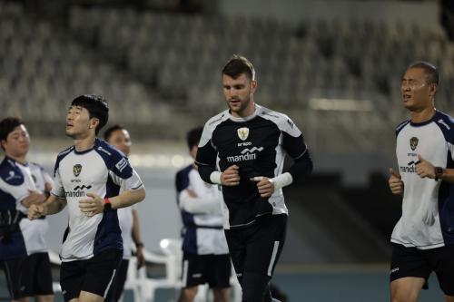 Maarten Paes Tetap Dibawa STY untuk Laga Timnas Indonesia Vs Bahrain dan China, Ini Alasannya