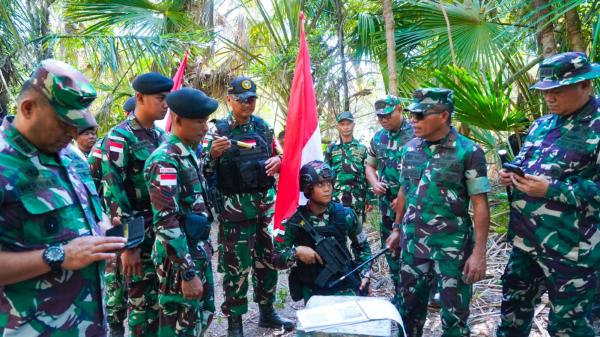 Danrem Wirasakti Cek Patok Batas Negara di Oepoli