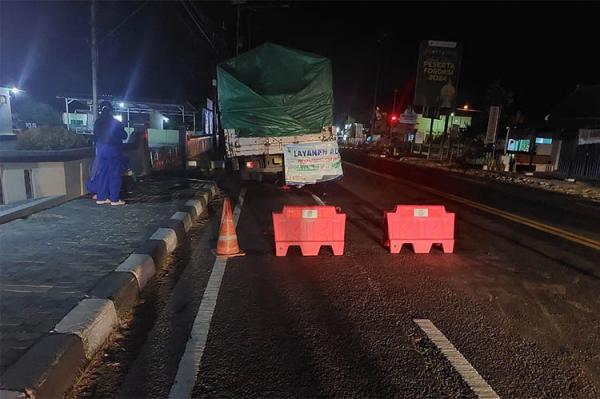 Tabrak Truk Tronton Pecah Ban, Pemotor di Kulonprogo Tewas