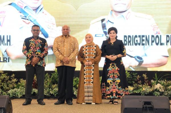 Malam Kenal dan Pamit Kapolda Papua, Ini Pesan Komjen Pol. Mathius D. Fakhiri