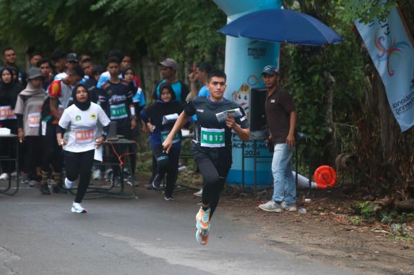 Peserta Aceh International Orientering (AIO) lintasi Jalur Menantang Anoi Itam-Benteng Jepang